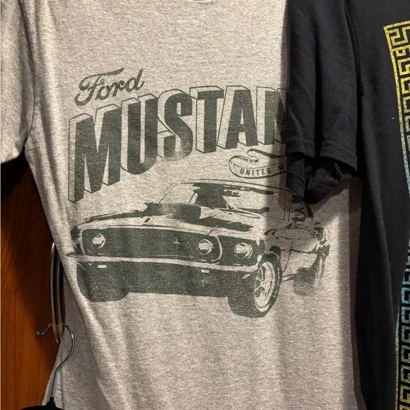 Bundle of Graphic Tees - Picture 5 of 7